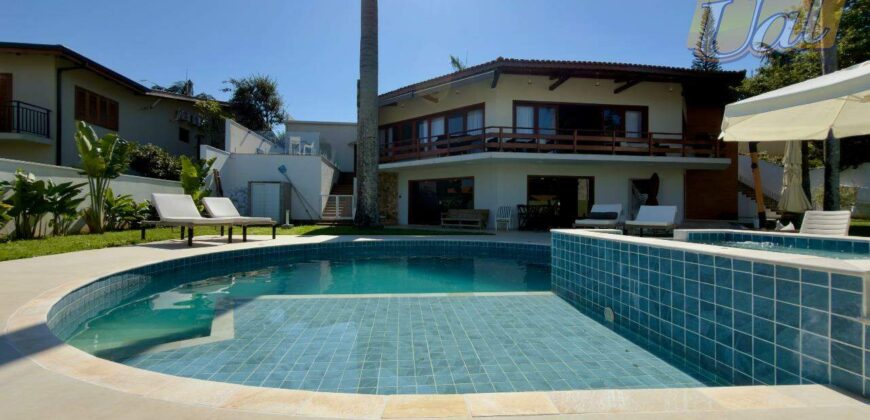Linda Casa Térrea 561 m², Condomínio Flamboyant – Atibaia/SP