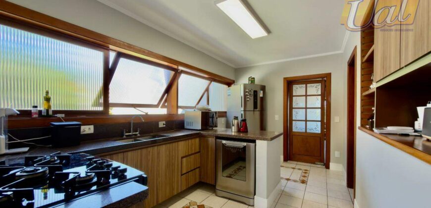 Linda Casa Térrea 561 m², Condomínio Flamboyant – Atibaia/SP