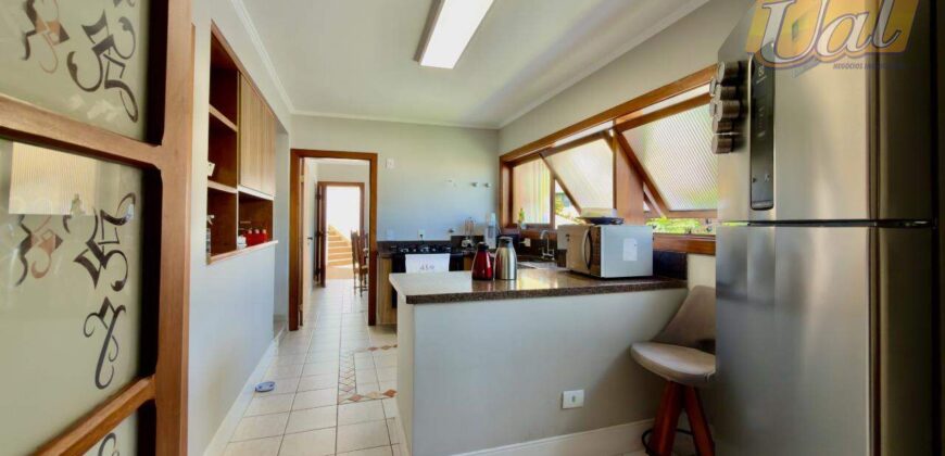 Linda Casa Térrea 561 m², Condomínio Flamboyant – Atibaia/SP