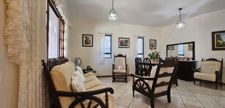 Casa com 3 dormitórios à venda, 214 m² – Quintas de São Francisco – Atibaia/SP