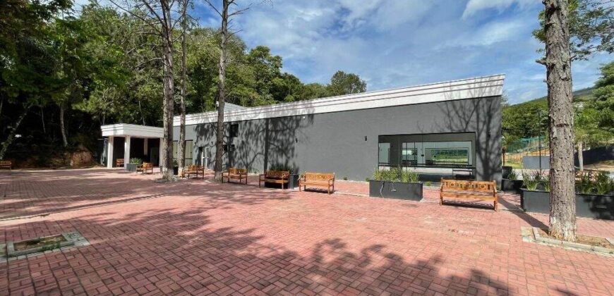 Linda Casa Térrea 561 m², Condomínio Flamboyant – Atibaia/SP