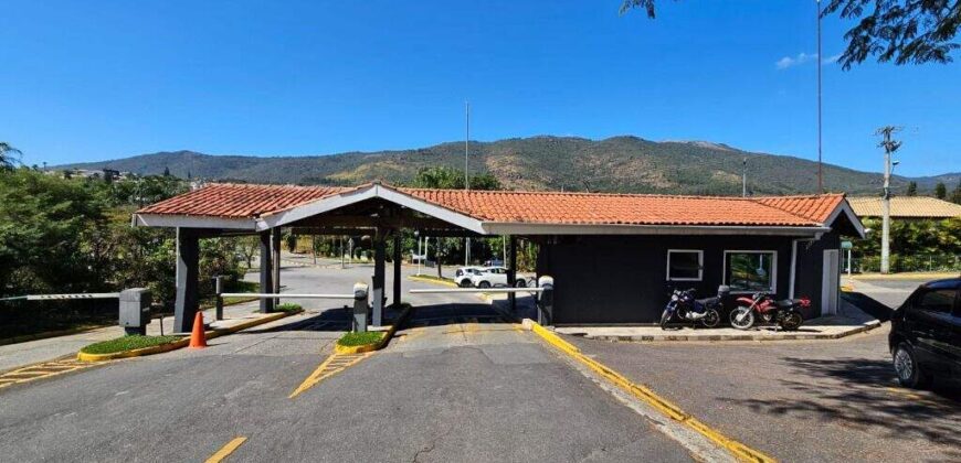 Linda Casa Térrea 561 m², Condomínio Flamboyant – Atibaia/SP
