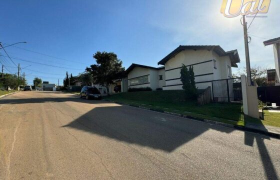Casa com 3 dormitórios à venda, 214 m² – Quintas de São Francisco – Atibaia/SP