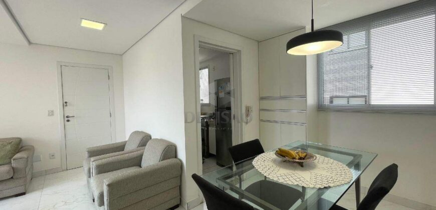 Prédio: Residencial, com 02 torres de 11 pavimentos, sendo 08 apartamentos por andar em cada Torre, revestido em textura, com 02 halls de entrada e 02 elevadores por torre, água e