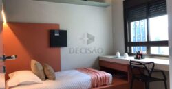 Prédio: Residencial, com 02 torres de 11 pavimentos, sendo 08 apartamentos por andar em cada Torre, revestido em textura, com 02 halls de entrada e 02 elevadores por torre, água e