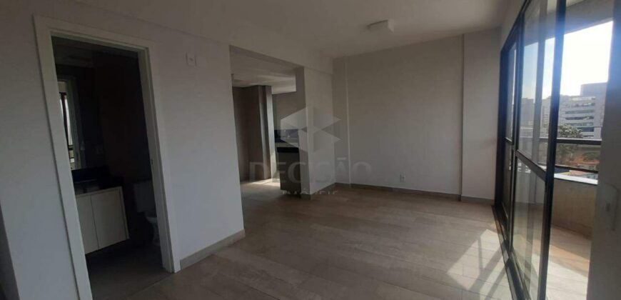 Prédio: Residencial, com 02 torres de 11 pavimentos, sendo 08 apartamentos por andar em cada Torre, revestido em textura, com 02 halls de entrada e 02 elevadores por torre, água e