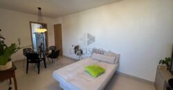 Prédio: Residencial, com 02 torres de 11 pavimentos, sendo 08 apartamentos por andar em cada Torre, revestido em textura, com 02 halls de entrada e 02 elevadores por torre, água e