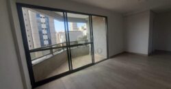 Prédio: Residencial, com 02 torres de 11 pavimentos, sendo 08 apartamentos por andar em cada Torre, revestido em textura, com 02 halls de entrada e 02 elevadores por torre, água e